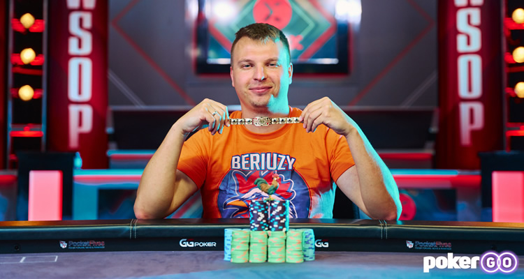 Aleksejs Ponakovs vence a Phil Ivey y se lleva brazalete dorado de evento High Roller